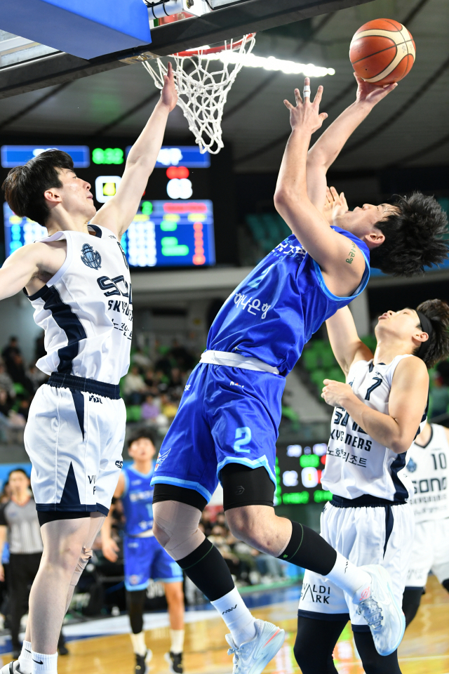 대구 한국가스공사 페가수스의 신승민(가운데). KBL 제공