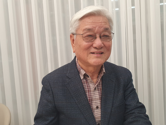 시인 조창환