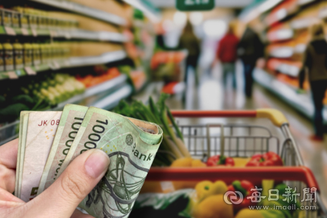 고물가 시대, 달라진 소비 트렌드…가心비→가성비 회귀. 전지선 기자