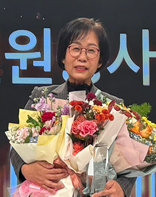 김수정 영주시 보건소 보건행정팀장이 민원봉사대상 본상을 수상했다. 영주시 제공