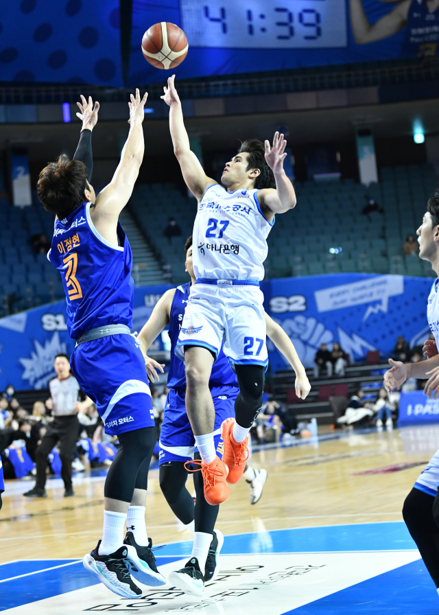 대구 한국가스공사 페가수스의 샘조세프 벨란겔이 23일 서울에서 열린 KBL 서울 삼성 썬더스와의 경기에 출전, 슛을 시도하고 있다. KBL 제공