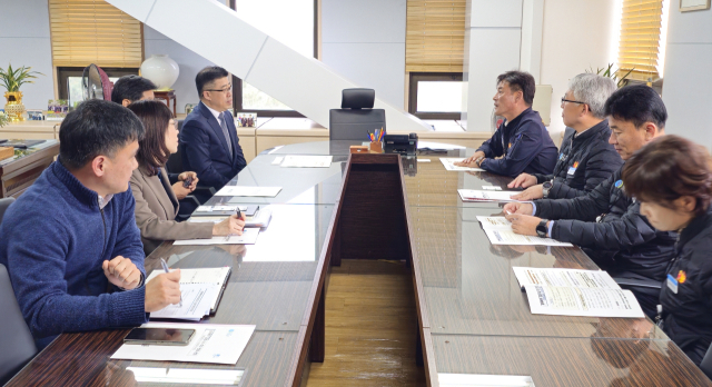 23일 윤경희 청송군수는 법무부 교정본부장을 만나 청송에 교정시설 1곳을 추가로 건립해달라고 요청했다. 청송군 제공