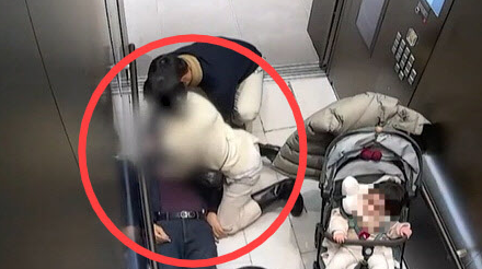 한 60대 남성이 백화점 엘리베이터에서 갑자기 쓰러졌다가 마침 함께 타고 있던 간호사의 도움으로 목숨을 구했다. SBS 보도 화면 캡처