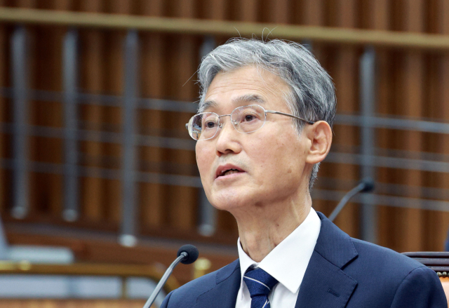 조희대 대법원장 후보자가 5일 국회에서 열린 인사청문회에서 답변하고 있다. 연합뉴스