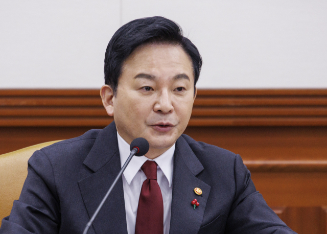 원희룡 국토교통부 장관이 5일 오전 서울 종로구 정부서울청사에서 열린 비상 경제장관회의 겸 물가관계장관회의에 참석해 신도시 등 광역 교통망 신속 구축과 관련해 발언하고 있다. 연합뉴스