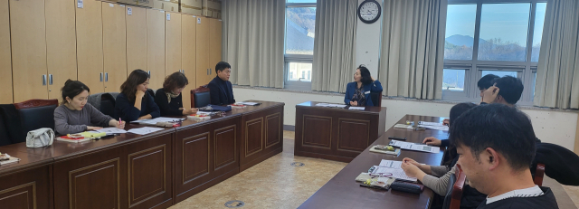 경북교육청이 경북지역 모든 중학교를 대상으로 교육과정 편제표 집중 컨설팅을 시행하고 있다. 경북교육청 제공