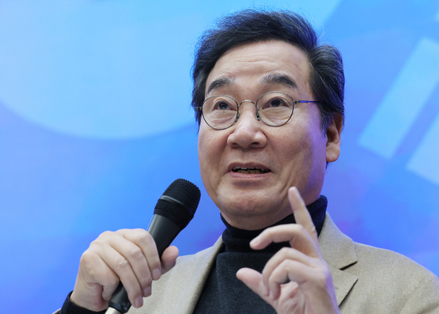 이낙연 전 국무총리가 6일 오후 서울 노원구 삼육대학교에서 