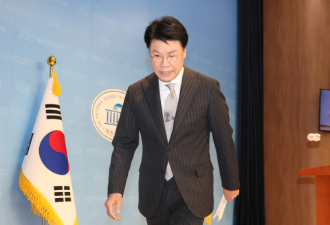 경찰, 장제원 고소한 전 비서 성폭행 피해 증거 관련 추가 조사