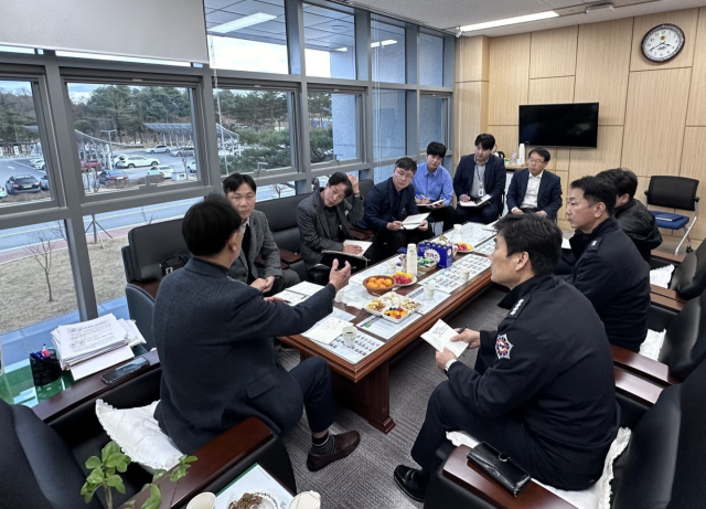 남진복 경북도의원의 주최로 '경북 의료취약지 지원에 관한 조례안' 관련 회의를 하는 모습. 경북도의회 제공