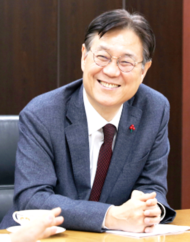 지난 13일 서울 용산구 대통령실에서 이관섭 정책실장이 매일신문과 인터뷰하고 있다. 이무성 객원기자