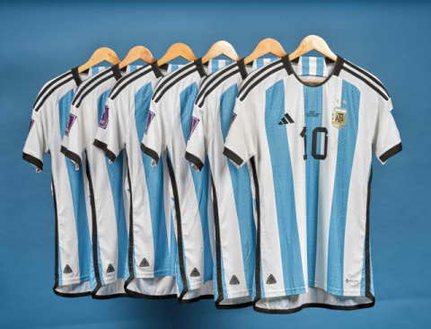 메시 월드컵 유니폼 세트, 소더비 경매서 100억원 낙찰