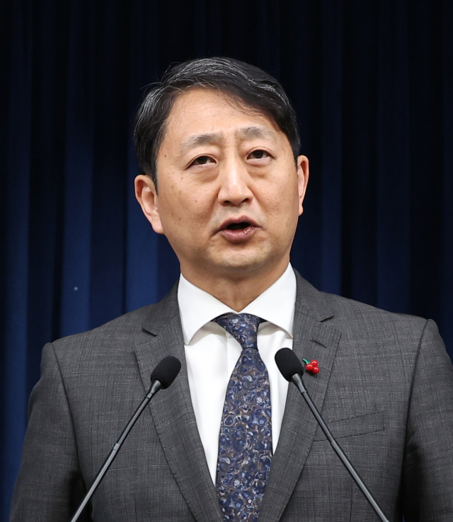 산업통상자원부 장관 후보자에 지명된 안덕근 통상교섭본부장이 17일 오후 서울 용산 대통령실 청사에서 소감을 밝히고 있다. 연합뉴스