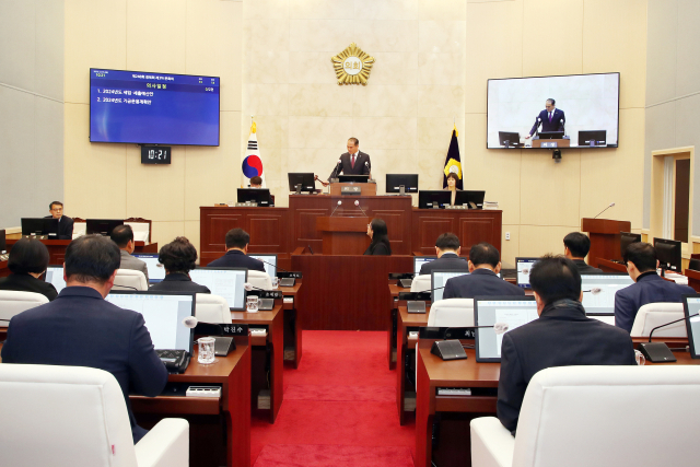 밀양시의회는 19일 22일간의 회기를 마치면서 내년도 예산안 등 주요 의제를 최종확정했다. 밀양시의회 제공