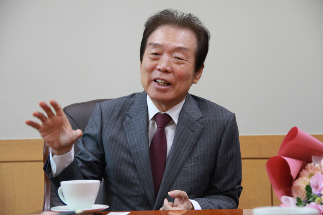 이인중 화성장학문화재단 이사장. 화성산업(주) 제공