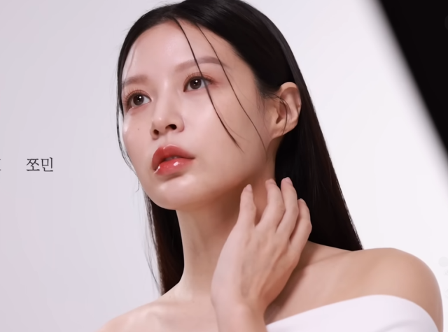 조국 전 법무부 장관 딸 조민 씨가 뷰티 브랜드를 홍보하는 모습 .유튜브 캡처
