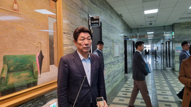 강대식 국민의힘 의원이 21일 국회 국토교통위원회 교통법안소위 심사를 마치고 기자들에게 발언하고 있다. 박영채 기자 pyc@imaeil.com