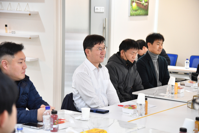 성창훈 한국조폐공사 사장(왼쪽 두 번째)이 지난 19일 