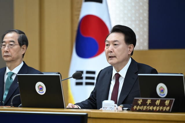 윤석열 대통령이 26일 세종시 정부세종청사에서 열린 제55회 국무회의에서 발언하고 있다. 연합뉴스