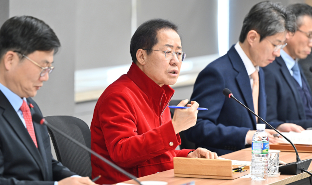 대구시는 26일 시청 산격청사에서 12월 간부회의를 열고 올해 주요 사업 추진 성과와 내년도 추진 방향 등을 공유했다. 대구시 제공.