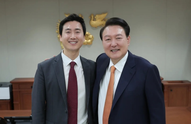 김기흥 전 대통령실 부대변인, 윤석열 대통령. 김기흥 전 부대변인 페이스북