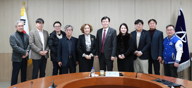 아동대는 27일 4개분야 10명의 우수교원을 선정해 시상했다. 안동대 제공