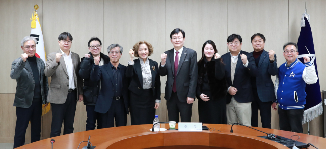 안동대는 27일 4개분야 10명의 우수교원을 선정해 시상했다. 안동대 제공