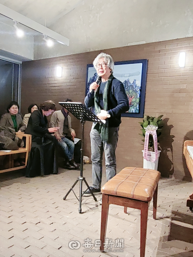 건축가 승효상이 28일 경산시 하양읍 문화공간 물볕에서