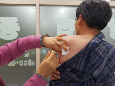 대구시, 고위험군 코로나19 무료 접종 연장 실시