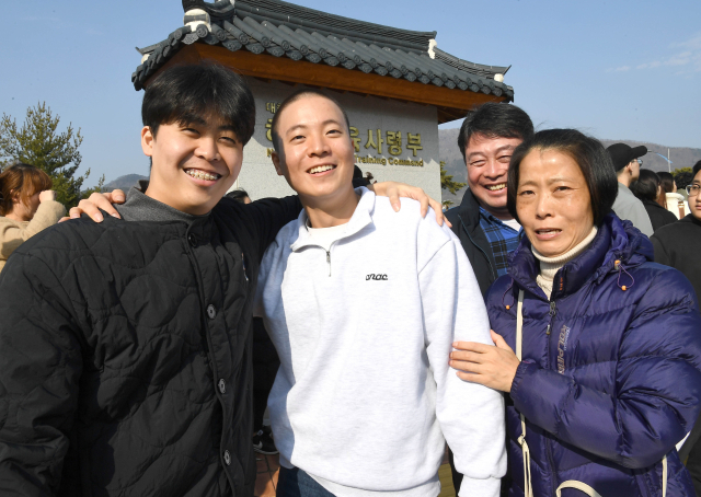 해군은 2일 경남 창원시 진해구 해군교육사령부에서 