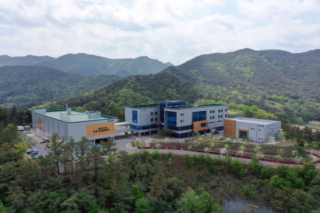 (재)경남테크노파크 나노융합센터 전경. 밀양시 제공