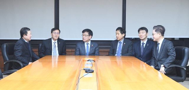 최상목 부총리 겸 기획재정부 장관이 8일 서울 영등포구 한국수출입은행에서 열린 