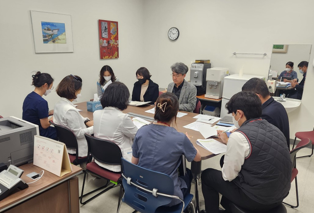 지난 11일 대구 북구 칠곡경북대병원 소아전문응급의료센터에서 대구시와 칠곡경북대병원의 업무협의가 있었다. 대구시 제공.