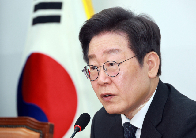 더불어민주당 이재명 대표가 18일 국회에서 열린 대한민국 생존을 위한 저출생 종합대책에서 발언하고 있다. 연합뉴스