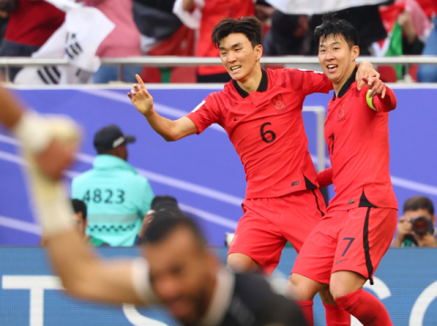 한국, 아시안컵 요르단과 졸전 끝 2-2 무승부…골득실 밀려 조 2위