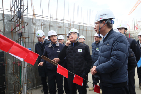 LH 퇴직자 소속 업체 수주 원천 차단…부실 업체도 입찰 제한