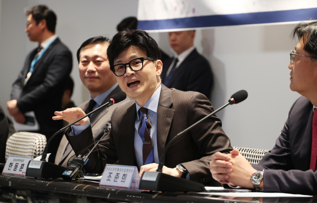 국민의힘 한동훈 비상대책위원장이 19일 서울 중구 정보통신기술 전문기업 더비즈온에서 열린 