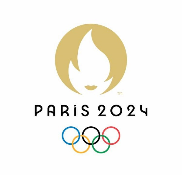 지난해 9월 2022 항저우 아시안게임(AG) 개막을 이틀 앞두고 대한민국 대표팀 선수와 임원들이 중국 항저우시 아시안게임 선수촌 국기광장에서 열린 입촌식을 마친 뒤 기념사진을 찍는 모습. 연합뉴스