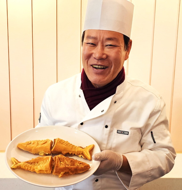 안동 간고등어를 전국민 밥상에 올린 장본인인 류영동씨가 이제는 고등어를 이용해 전국민 간식으로 