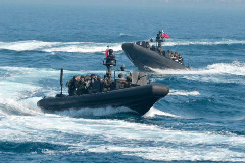 미·중 해군력 증강·훈련…대만해협 일촉즉발 전쟁 위험