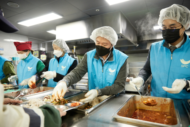 지난달 31일 경기 성남에 위치한 노숙인 무료 급식소 