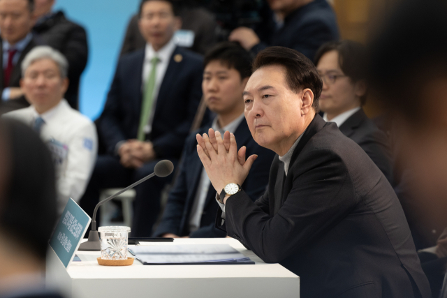 윤석열 대통령이 1일 경기도 성남시 분당서울대병원에서 열린 