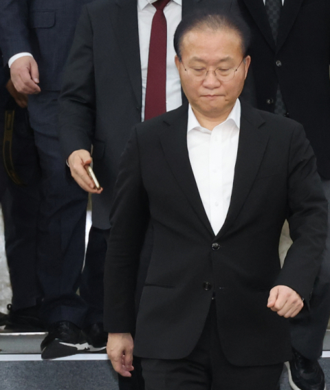 국민의힘 윤재옥 원내대표가 2일 국회에서 열린 원내대책회의에 참석하고 있다. 연합뉴스