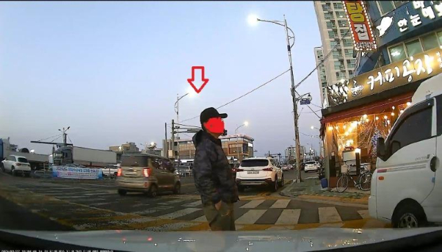 35만원에 이르는 택시비를 내지 않고 도망간 남성. 보배드림 커뮤니티 갈무리