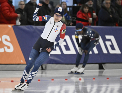 김민선, 빙속 월드컵 6차대회 500m 우승…7연속 메달 행진