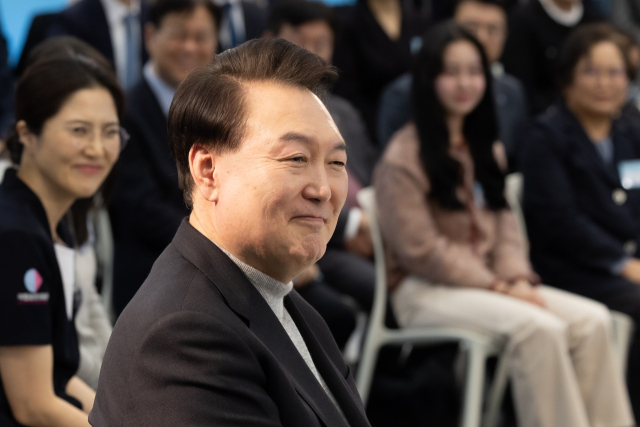 윤석열 대통령이 1일 경기도 성남시 분당서울대병원에서 열린 
