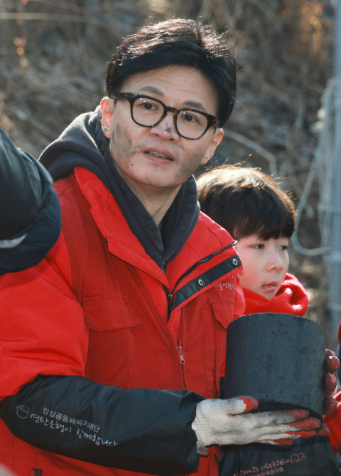 국민의힘 한동훈 비상대책위원장이 8일 오전 서울 노원구 백사마을에서 열린 