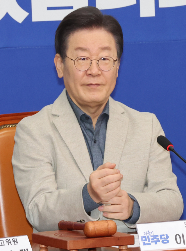 더불어민주당 이재명 대표가 16일 국회에서 최고위원회의를 하고 있다. 연합뉴스