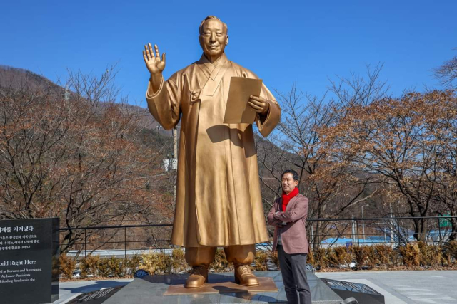 김장호 구미시장이 지난 17일 이승만 전 대통령 동상이 있는 다부동전적기념관을 방문했다. 김장호 구미시장 SNS