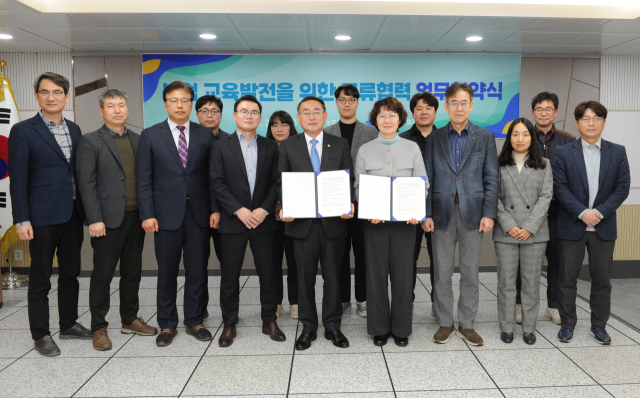 경상북도 농업기술원은은 19일 전남농업기술원에서 농업교육 상생발전 업무협약을 체결했다. 경북도 제공.