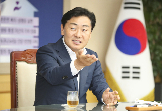 영호남 교류 방안에 대해 들려주고 있는 김관영 전북특별자치도지사. 전북도 제공